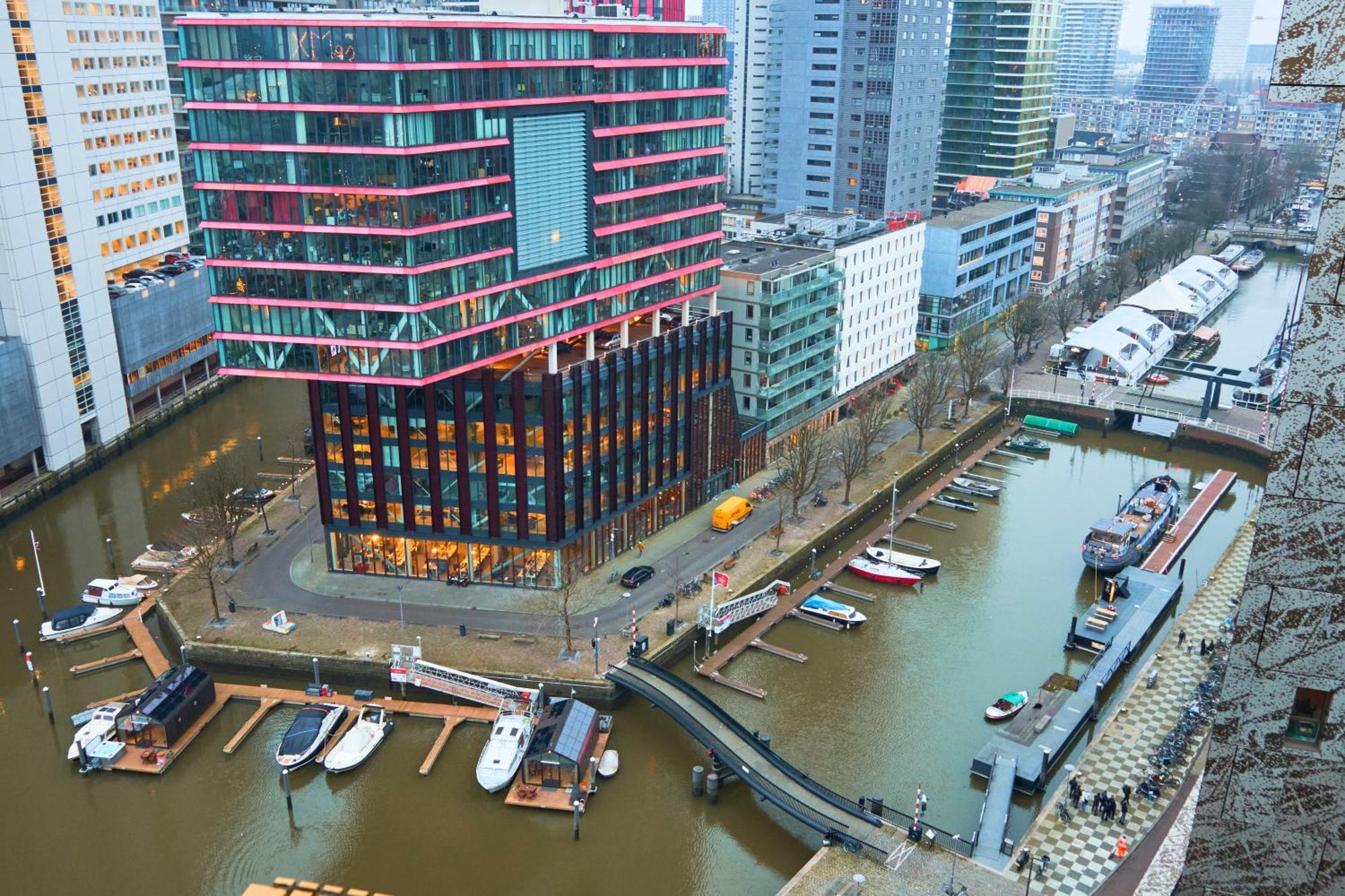 De Coaster & Aquarium Ponton Hotel Rotterdam Exterior photo